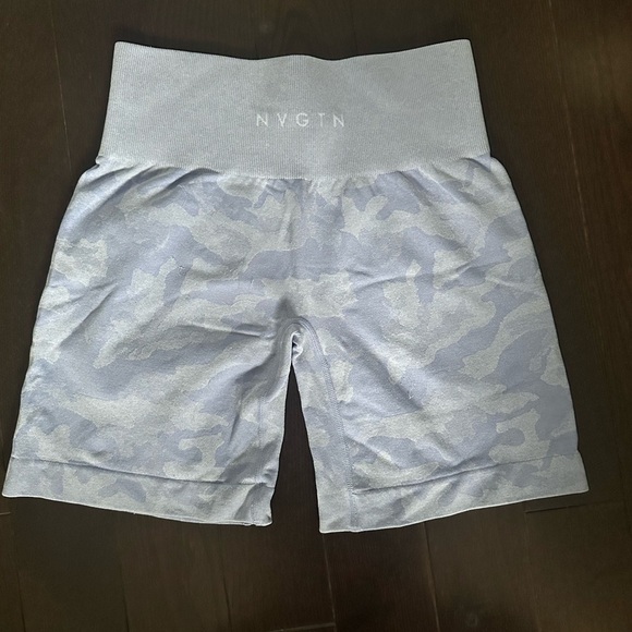NVGTN Periwinkle Camo Seamless Women's Shorts | S | Like New | SOLD OUT 💜 - Picture 3 of 10
